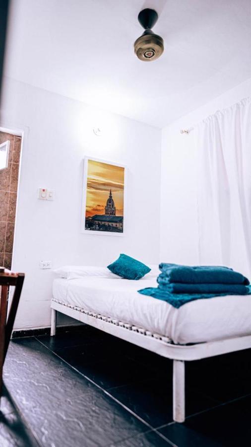 Neos Hotel Cartagena Luaran gambar